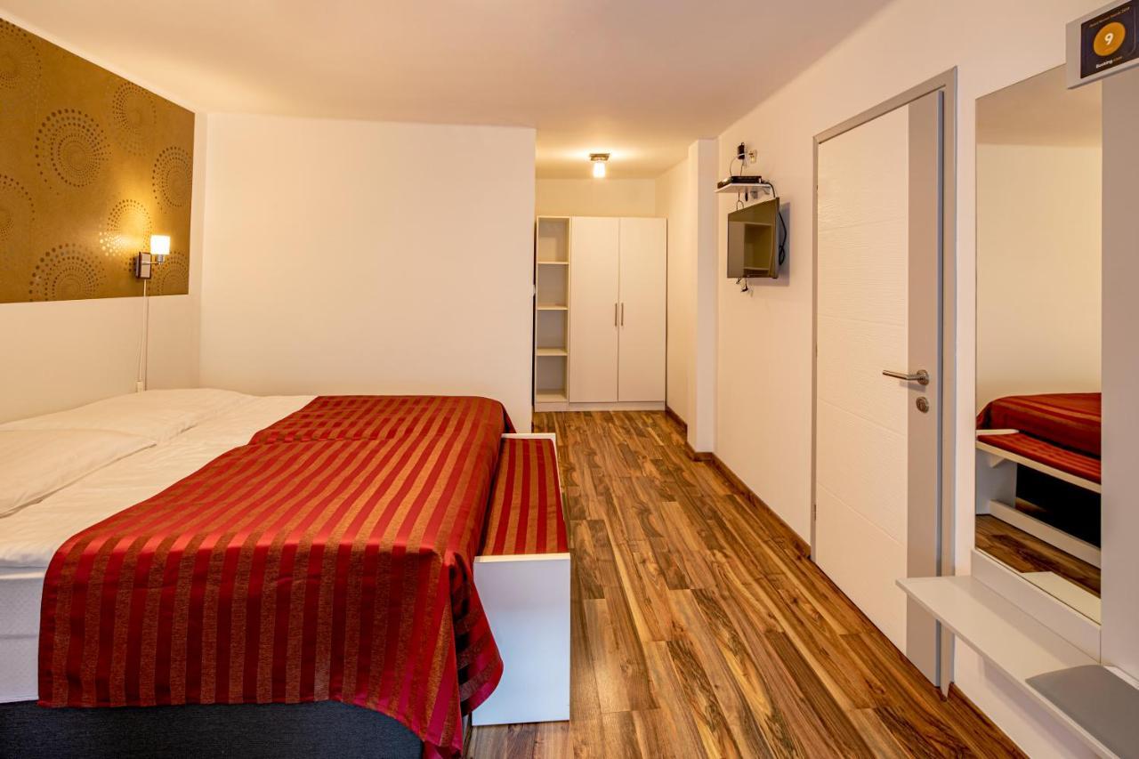 Riviéra Rooms Vendégszobák Mosonmagyaróvár Exterior foto